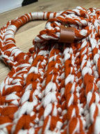 Unik trekantveske i oransje og hvit